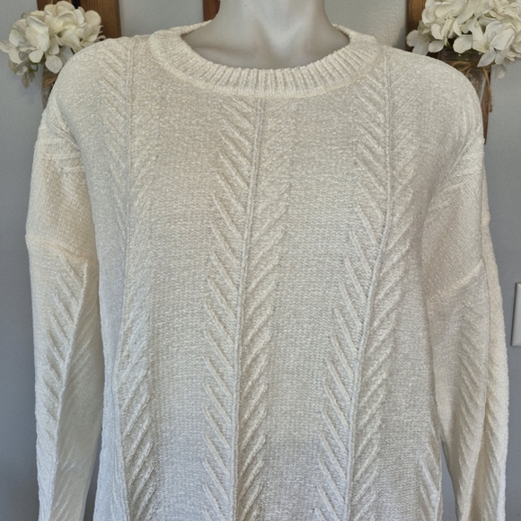 Orvis Cream Chenille Sweater - Picture 2 of 8